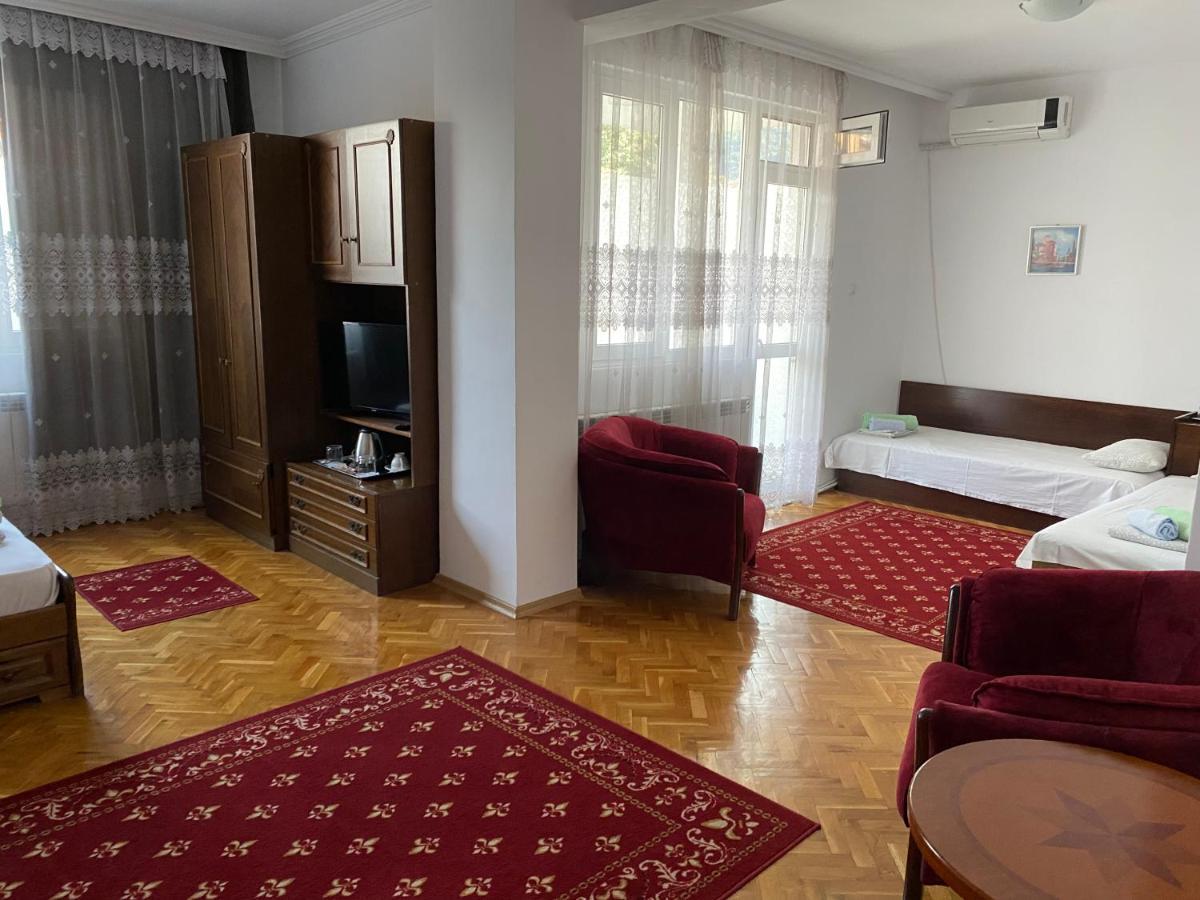 Family Hotel "May" Petrich  Luaran gambar