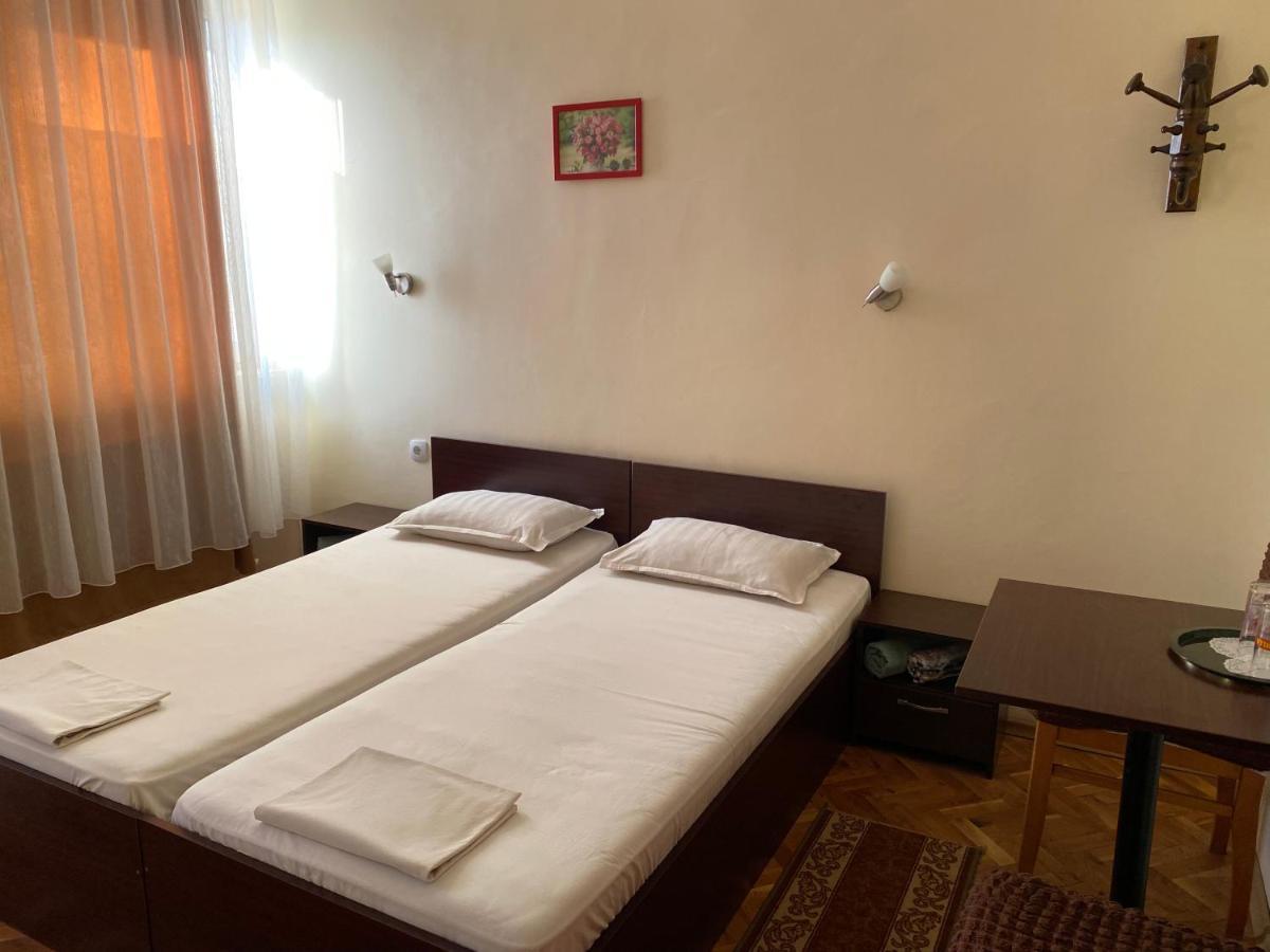 Family Hotel "May" Petrich  Luaran gambar