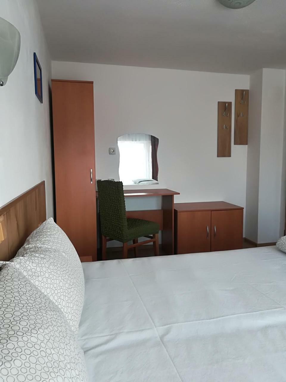 Family Hotel "May" Petrich  Luaran gambar